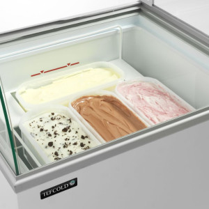 Congelador Baú para Sorvete com Vidro Curvo - 165 L TEFCOLD: Vitrine de Sorvetes Profissional com Tampas de Vidro Deslizantes