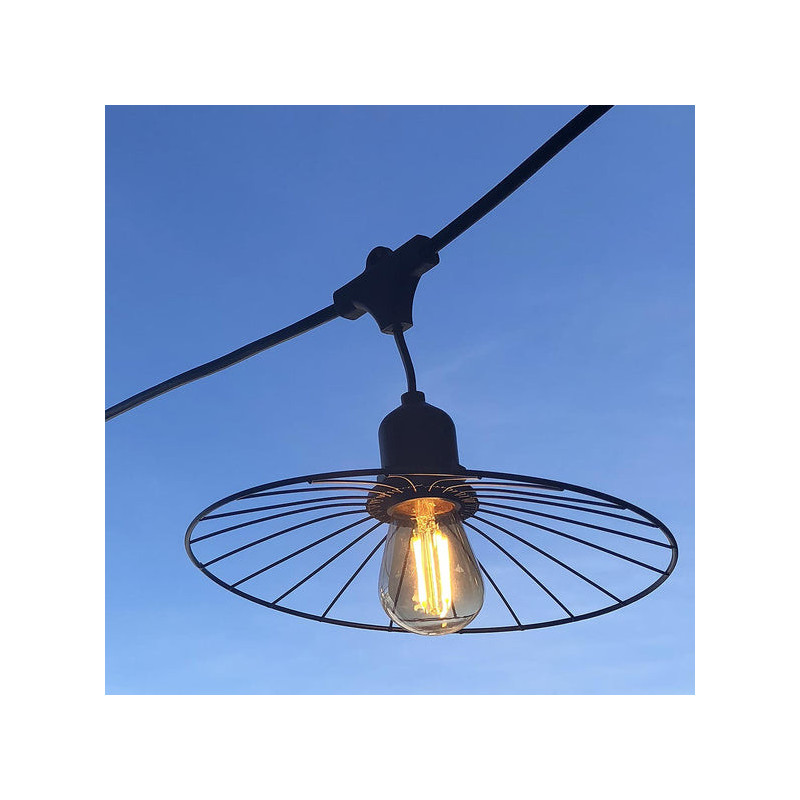 Guirlanda de Luz Exterior com Abajur em Aço e Lâmpada de Filamento - Luz Elegante em Gaiola - Lumisky Guirlanda de Luz Exterior com Abajur em Aço e Lâmpada de Filamento - Luz Elegante em Gaiola - Lumisky