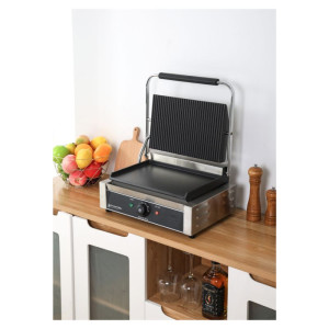 Grelhador Panini de Grande Superfície Ranhurada/Lisa Dynasteel - Cozimento profissional perfeito para restaurantes e lanchonetes
